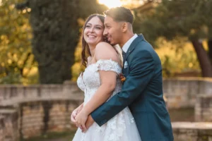 Altes-Weingut-am-Maxbrunnen-heiraten-Hochzeitsfotos-Hochzeitsfotograf-Bad-Duerkheim-Brautpaarshooting