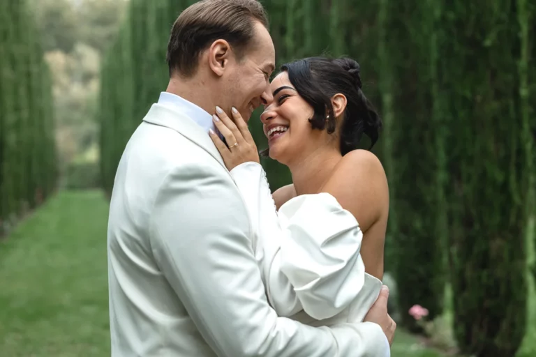 Hochzeit in der Pfalz im Weingut Mussler in Bissersheim - Paarshooting im Zypressenhain